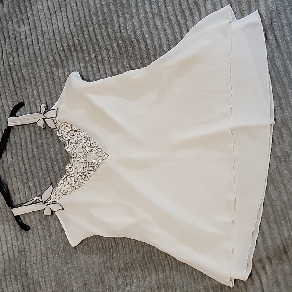 Bella Donna lingerie